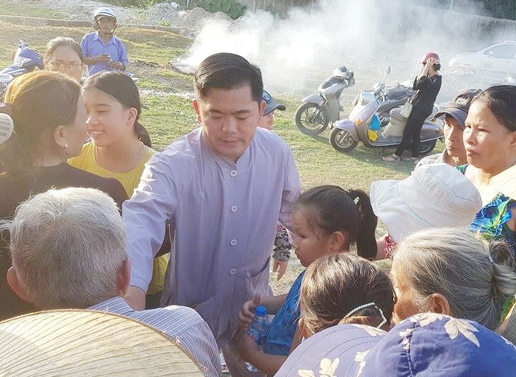 Doanh nhân trẻ nặng lòng với việc thiện