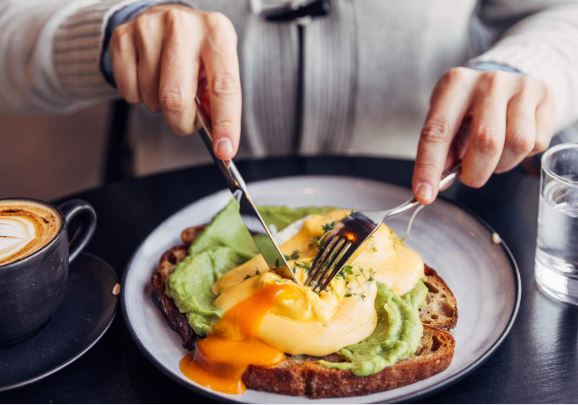 Thói quen khi ăn khiến dạ dày "kêu cứu", số 3-4 làm tăng nguy cơ mắc ung thư: Nếu có nên thay đổi ngay