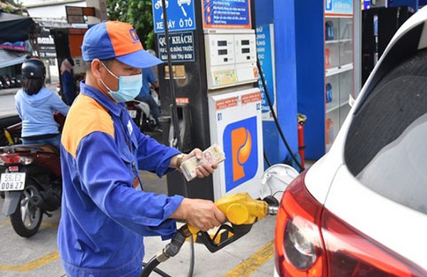 Quỹ bình ổn giá xăng dầu gây... bất ổn?