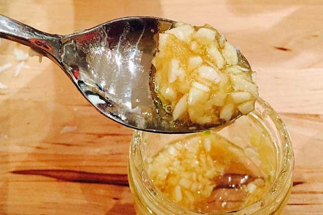 Ngâm tỏi và mật ong theo cách này để có ngay lọ 'tiên dược', quý gấp vạn lần nhân sâm, tốt hơn thuốc bổ