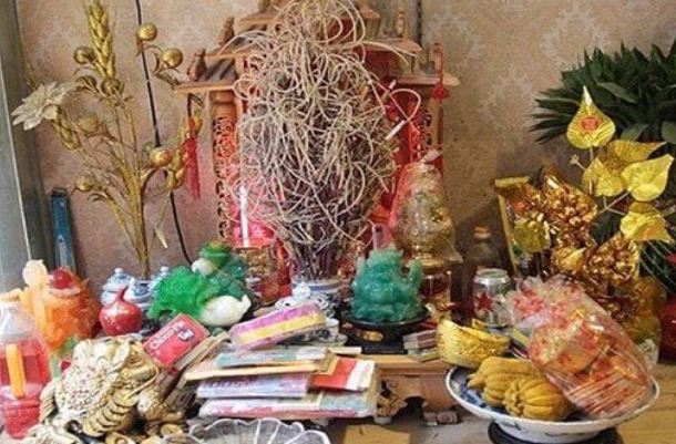 Tổ tiên không thích 4 thứ này trên bàn thờ, tài lộc "tiêu tán", kinh động tâm linh: Xem ngay nhà bạn có không?
