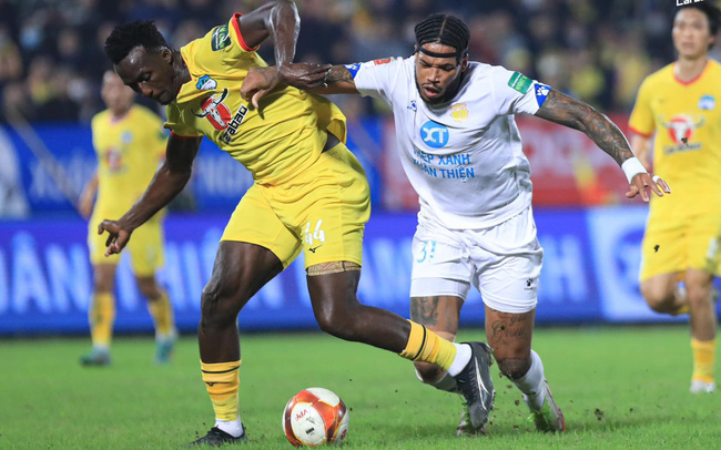 Thép Xanh Nam Định chia điểm với Hoàng Anh Gia Lai