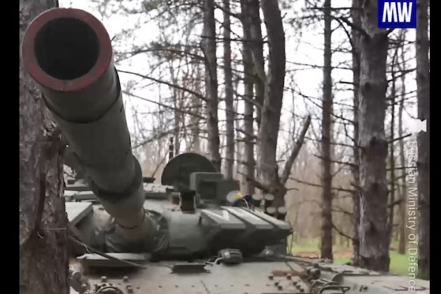 Xe tăng T-72 của Nga phục kích, nã pháo vào mục tiêu trên chiến trường Ukraine