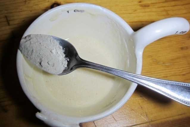 Nghiền nát 10 viên vitamin B1 trộn đều sữa chua để tắm, da đen xì cũng trắng bóc sau 2 tuần