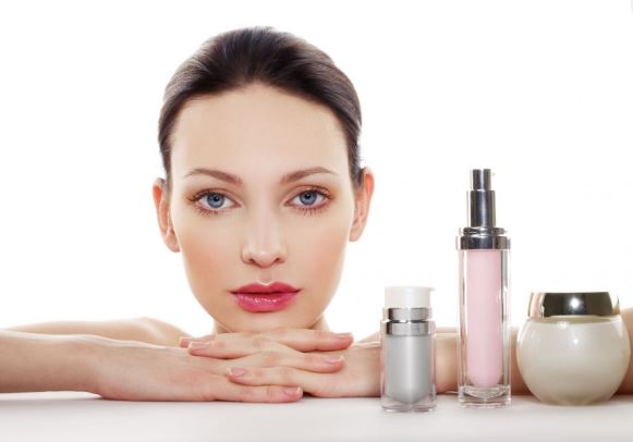 Mỹ phẩm cần có khi phụ nữ ngoài 40