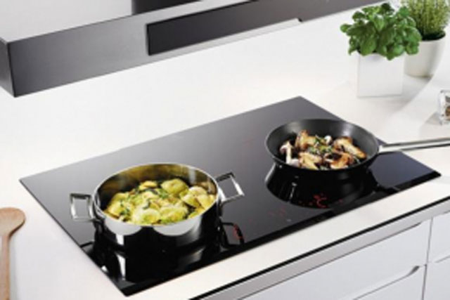 Sử dụng bếp điện là thế nhưng các chị em có biết mẹo tiết kiệm điện không thể bỏ qua này?