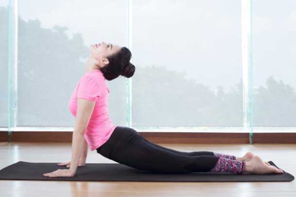 Hướng dẫn chi tiết 3 động tác yoga giúp giảm cân, đốt cháy mỡ bụng cực nhanh dành cho nữ