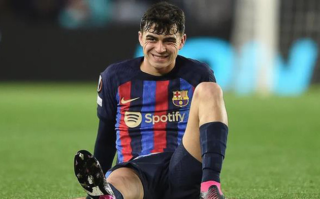 Barcelona trả giá đắt sau trận hòa Man Utd