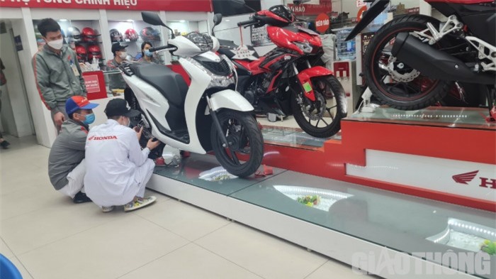 giá xe sh tháng 2/2023: giảm hơn 4 triệu đồng