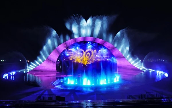 Show diễn Kiss The Stars - show diễn công nghệ đa phương tiện trên màn nước biển lớn nhất châu Á.