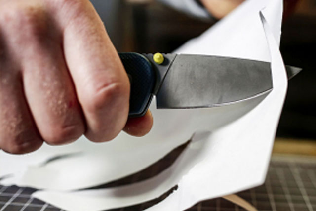 Ch&#x1EC9; c&#x1EA7;n 1 t&#x1EDD; gi&#x1EA5;y dao c&#xF9;n &#x111;&#x1EBF;n m&#x1EA5;y c&#x169;ng s&#x1EAF;c l&#x1EB9;m nh&#x1B0; m&#x1EDB;i: Kh&#xF4;ng tin b&#x1EA1;n h&#xE3;y th&#x1EED; m&#xE0; xem