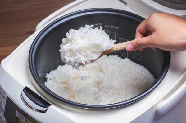 Không phải nước lã, dùng thứ nước này nấu cơm vừa tăng độ thơm ngon lại ngăn ngừa khối u đường tiêu hóa