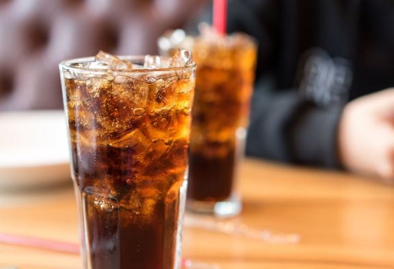 5 loại nước uống khiến trẻ dậy thì sớm, cha me nên biết