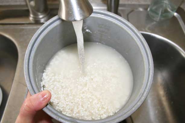 Cách nấu cơm giàu dinh dưỡng, cơm thơm dẻo đậm vị, ai cũng khen