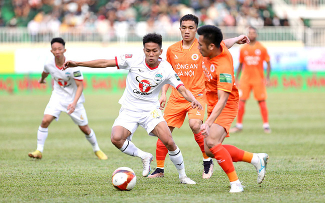 Kết quả, BXH vòng 4 V.League 2023: Topenland Bình Định dẫn đầu; SLNA, HAGL toàn hòa