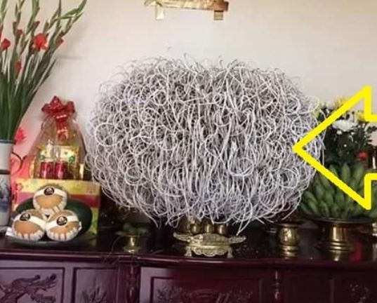 Bàn thờ có 3 điểm này, gia chủ ăn lộc tổ tiên may mắn liên tục, 1 thứ nghiêng đổ cẩn thận tai ương