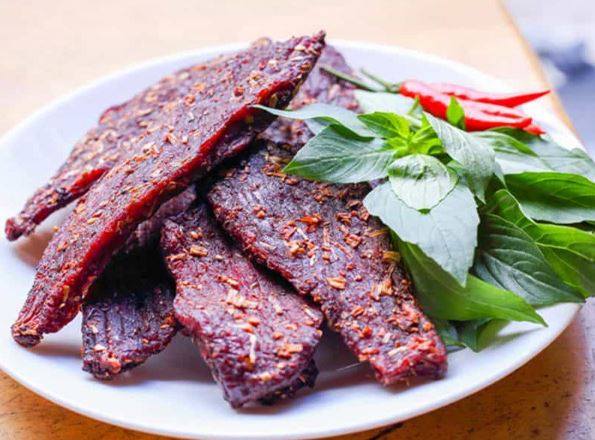 Lời khuyên khi ăn thịt bạn nên chú ý