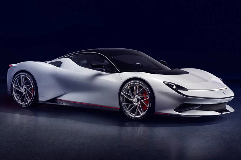 1. Pininfarina Battista (công suất tối đa: 1.900 mã lực).