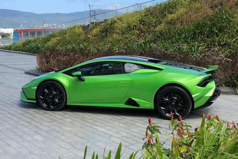 9. Lamborghini Huracan Tecnica (công suất tối đa: 632 mã lực).