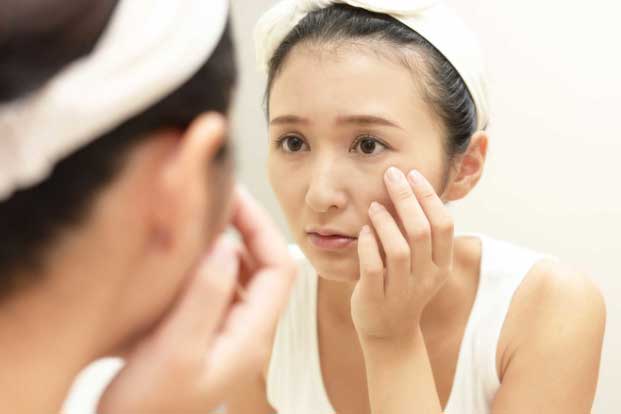 Bác sĩ mách bạn: Cách tự kiểm tra cơ thể có bị thiếu nước hay không đúng trong 3 giây, ai cũng cần biết