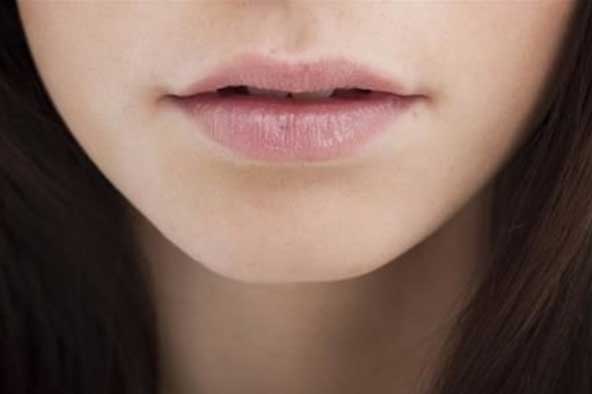 Màu sắc đôi môi phản ánh chính xác 90% về sức khỏe: Môi đỏ đậm là dấu hiệu bệnh gan, môi trắng thiếu máu