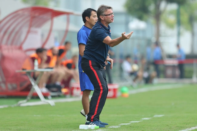 Lộ diện dàn trợ lý người Pháp được HLV Philippe Troussier mang sang Việt Nam