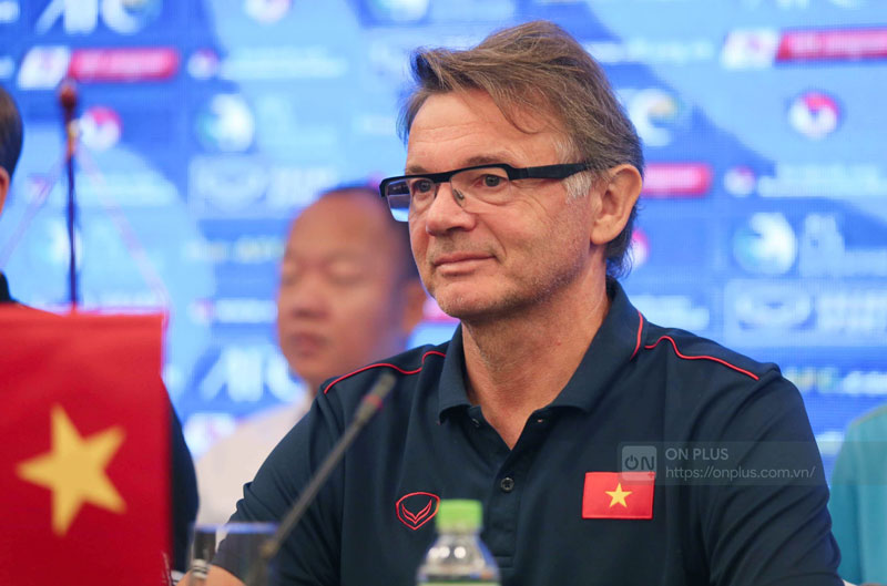 Ấn định thời điểm VFF ra mắt HLV Philippe Troussier