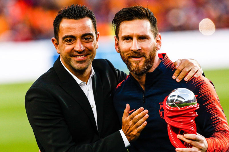 HLV Xavi "bật đèn xanh", Messi rộng cửa trở lại Barca