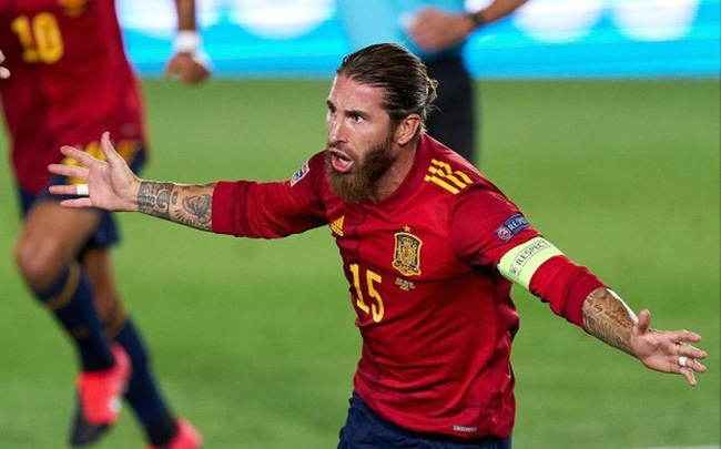 Sergio Ramos chia tay đội tuyển Tây Ban Nha