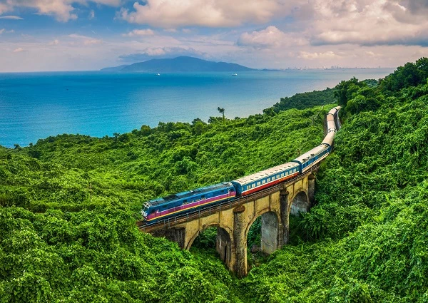 Vietnam will add 16 additional rail lines by 2030 (Illustrative image).