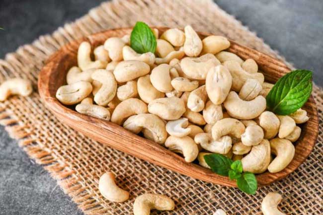 &#x110;i&#x1EC3;m m&#x1EB7;t nh&#x1EEF;ng lo&#x1EA1;i th&#x1EF1;c ph&#x1EA9;m c&#xF3; ch&#x1EA5;t &#x111;&#x1ED9;c t&#x1EF1; nhi&#xEA;n, c&#x1EA7;n c&#x1EA9;n tr&#x1ECD;ng khi ch&#x1EBF; bi&#x1EBF;n