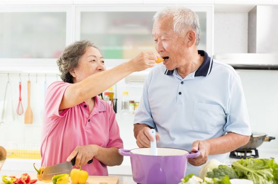 Người cao tuổi nên ăn uống thế nào để dễ tiêu hóa?