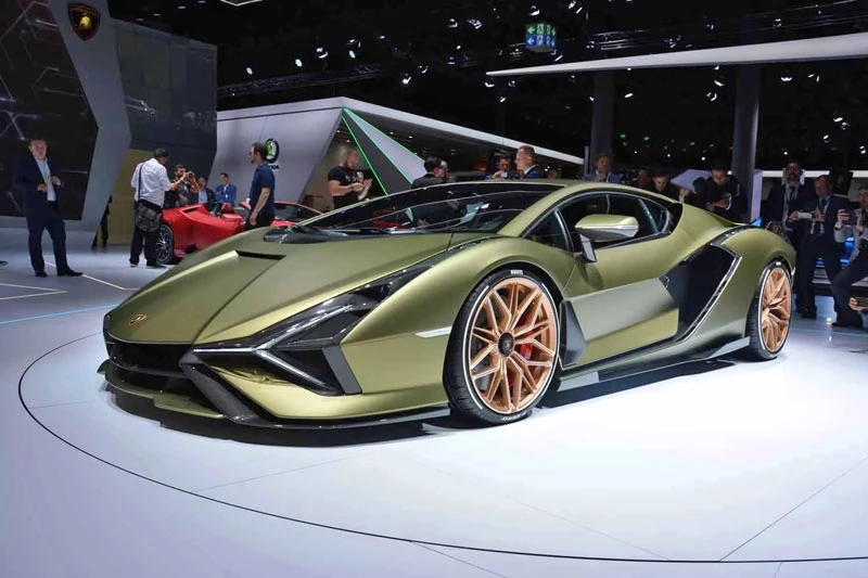 =4. Lamborghini Sian 2023 (thời gian tăng tốc từ 0-96 km/h: 2,8 giây).