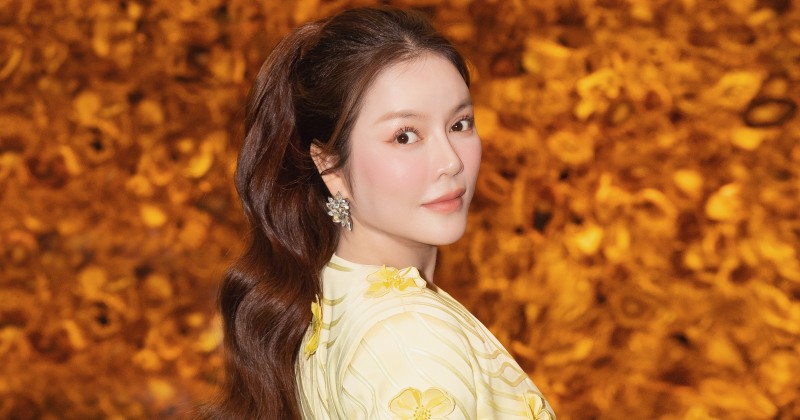 Lý Nhã Kỳ thanh lịch dự tiệc ngoại giao