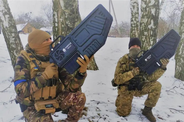 Nga v&#xE0; Ukraine s&#x1EED; d&#x1EE5;ng v&#x169; kh&#xED; g&#xEC; &#x111;&#x1ED1;i ph&#xF3; UAV tr&#xEA;n chi&#x1EBF;n tr&#x1B0;&#x1EDD;ng?