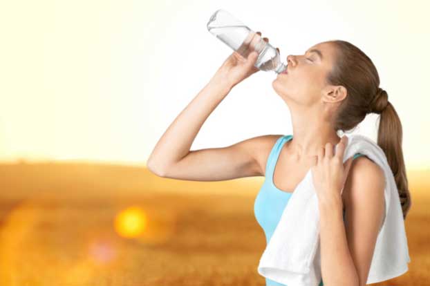 Uống nước ấm hay nước lạnh sẽ tốt hơn cho sức khỏe: Câu trả lời khiến nhiều người bất ngờ