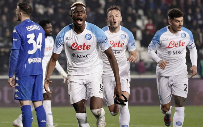 Thắng Empoli, Napoli củng cố ngôi đầu Serie A