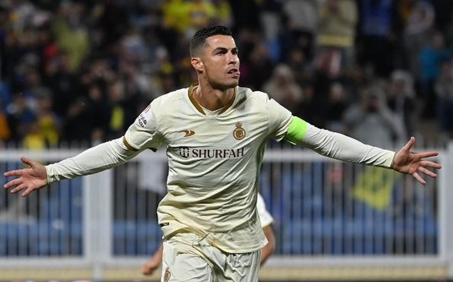 Ronaldo lập hat-trick cho Al Nassr chỉ trong 36 phút