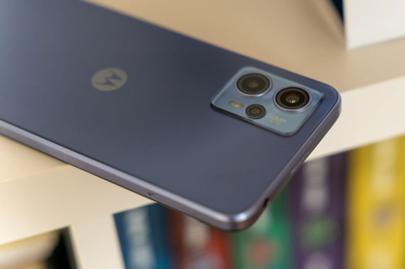 Smartphone chống nước, RAM 4 GB, giá ‘hạt dẻ’