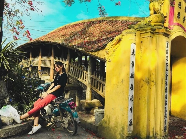 Chiêm ngưỡng cây cầu ngói 500 năm tuổi cổ xưa và đẹp bậc nhất Việt Nam - 8