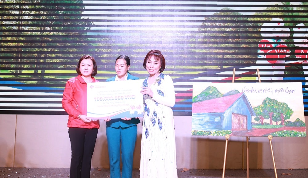 Thay hoa chúc mừng bằng “những viên gạch nhỏ” xây nhà nhân ái