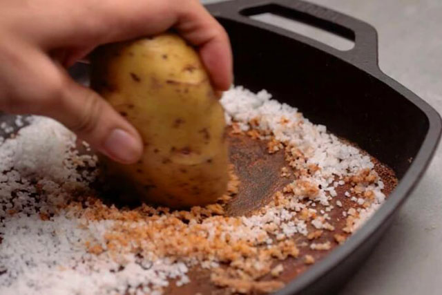 Chảo sắt, hết chống dính làm theo mẹo này không tốn 1 xu 5 giây sẽ chống dính hiệu quả chiên xào thoải mái