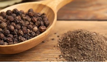Những người cần thận trọng khi ăn hạt tiêu đen
