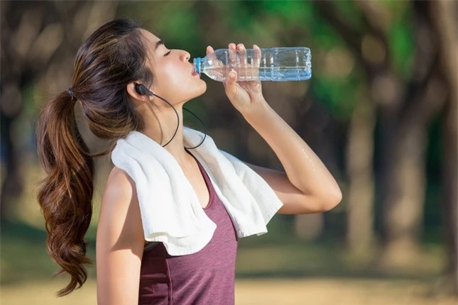 ‘Thời điểm vàng’ uống nước giúp giảm cân nhanh chóng, ‘thổi bay’ mỡ bụng hiệu quả ảnh 2