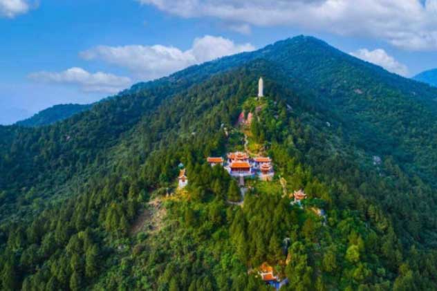 Mê mải ngắm cung đường đến ngôi chùa đẹp nhất vùng Hoan Châu