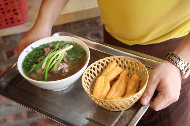 Buổi sáng ăn quẩy cùng phở là "hại thận" và những sai lầm khi ăn sáng 10 người 9 người mắc