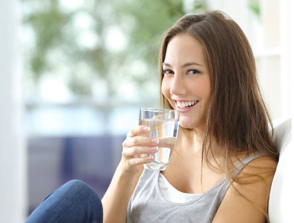 Bạn cần làm gì để bảo vệ làn da trong phòng điều hòa?