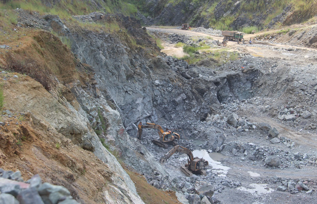 L&#x1ECF;ng l&#x1EBB;o qu&#x1EA3;n l&#xFD; khai th&#xE1;c kho&#xE1;ng s&#x1EA3;n