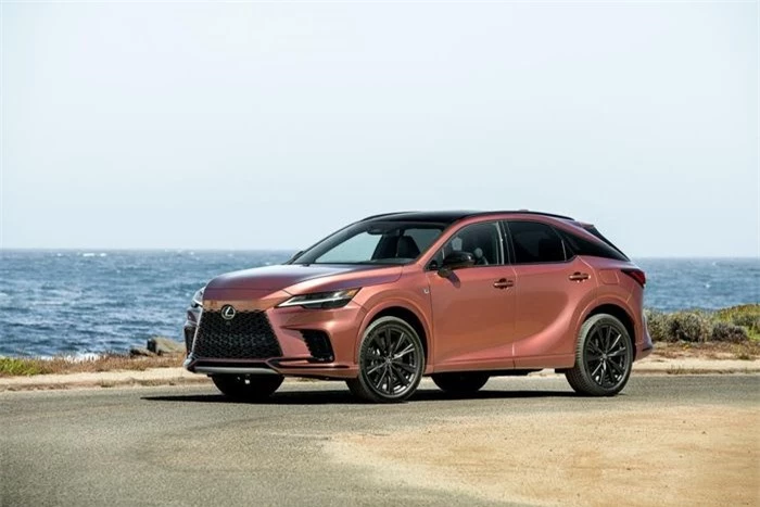 Phiên bản Lexus RX 500h F Performance 2023.