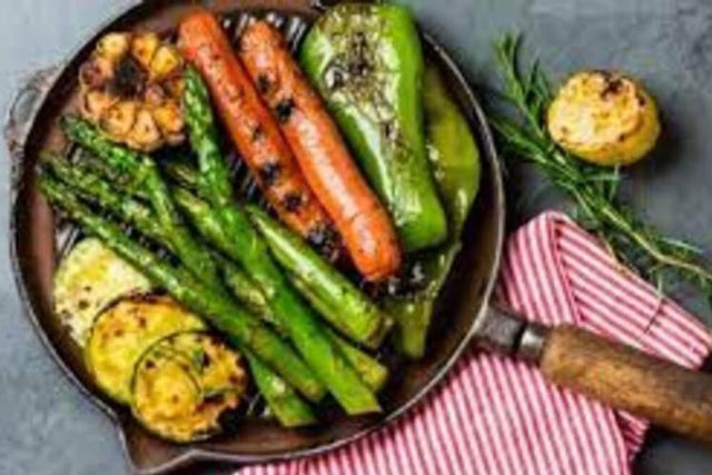 7 loại rau củ đừng dại ăn sống, nấu chín bổ dưỡng hơn gấp 10 lần